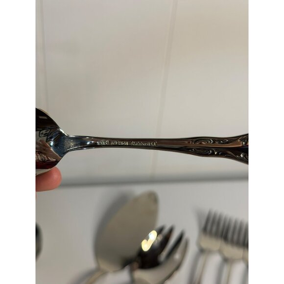 VTG Fashion USA Silverplate Flatware 20pcs "Distinction" Ornate Pattern Silver - Picture 5 of 9